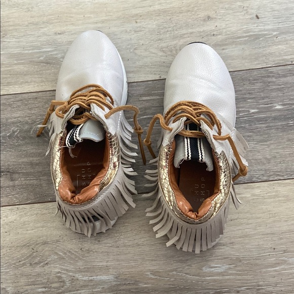 Shu Shop Lace Up Boots in White and Brown with Fringe - Picture 1 of 3